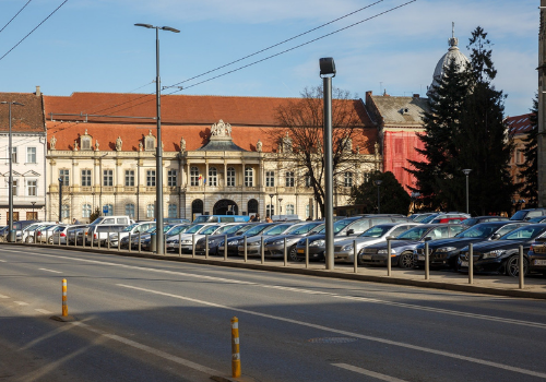 Cat costa parcarea in Cluj