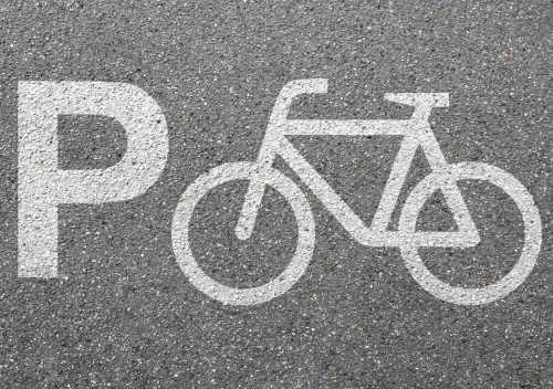 Parcari pentru biciclete si trotinete: Cum crestere a utilizarii bicicletelor si trotinetelor electrice a dus la dezvoltarea parcarilor dedicate pentru aceste mijloace de transport